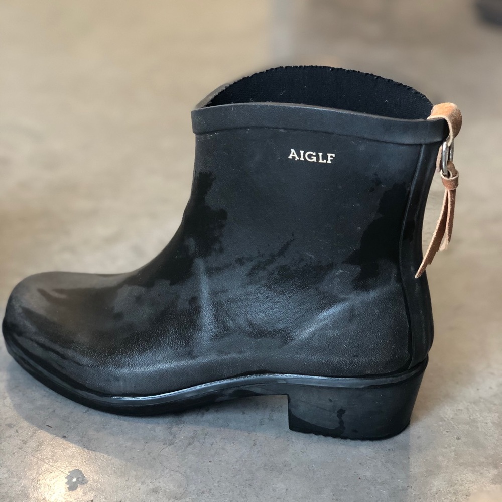 Rain boots